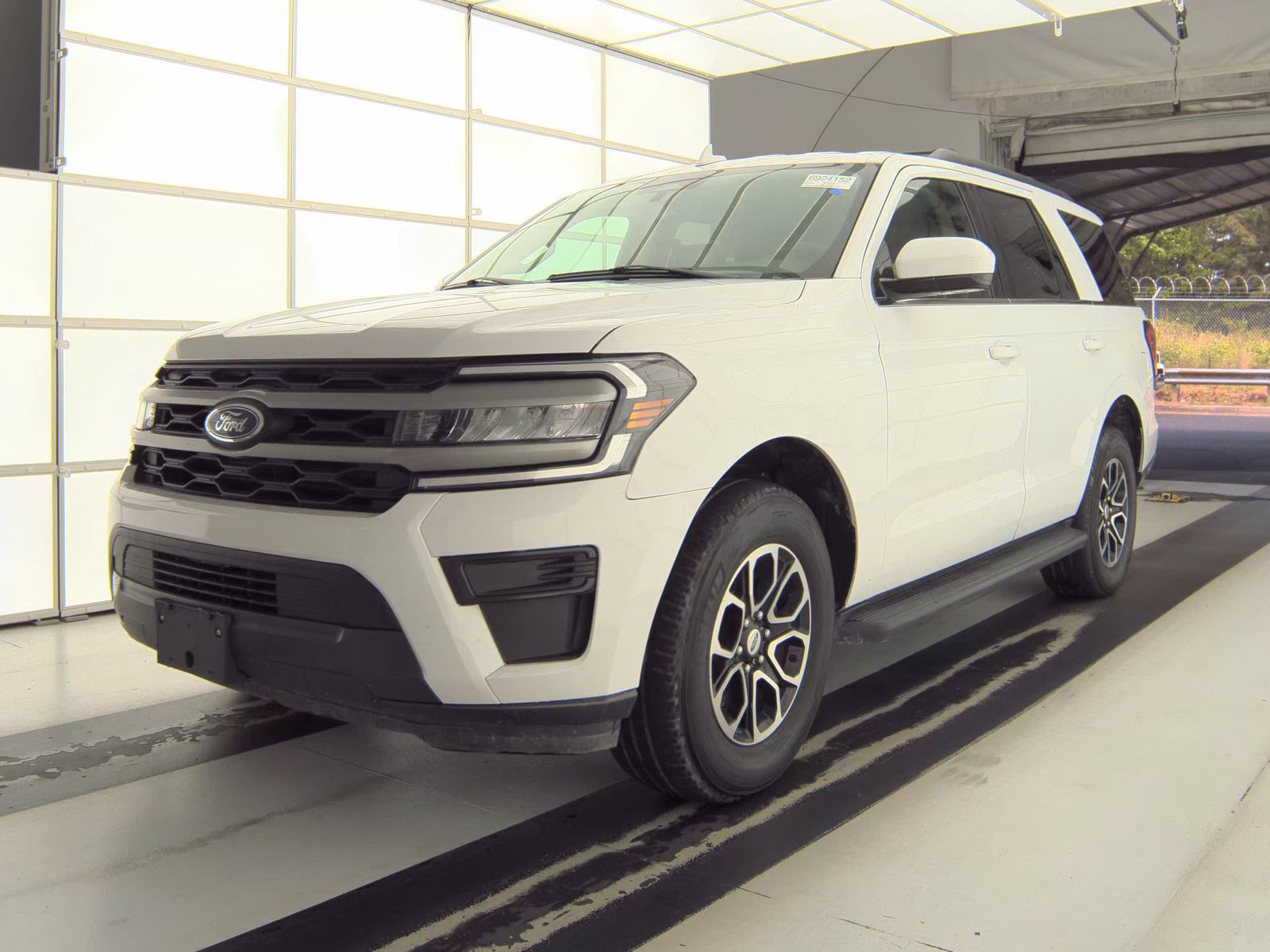FORD EXPEDITION - 1
