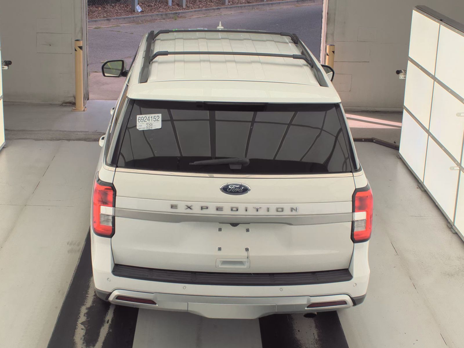 FORD EXPEDITION - 7