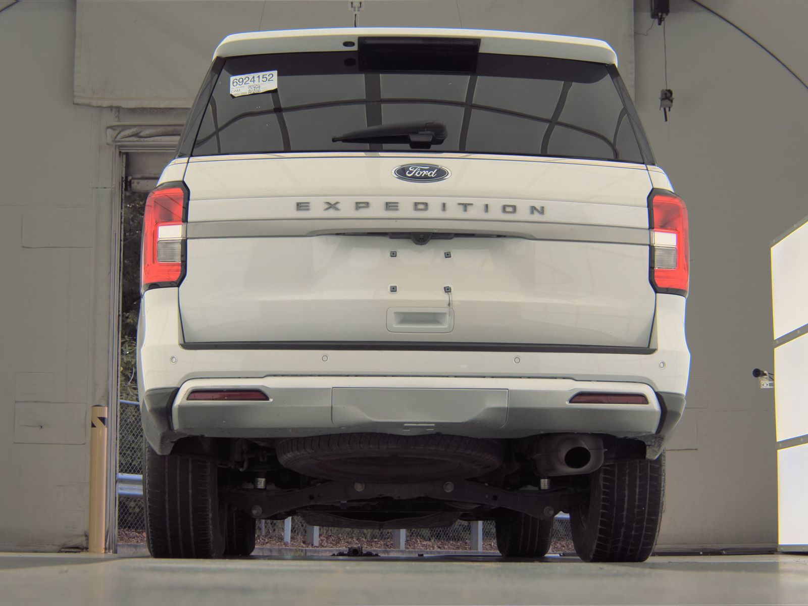 FORD EXPEDITION - 8