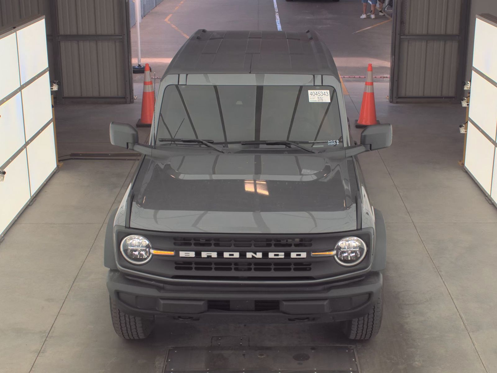 FORD BRONCO - 3