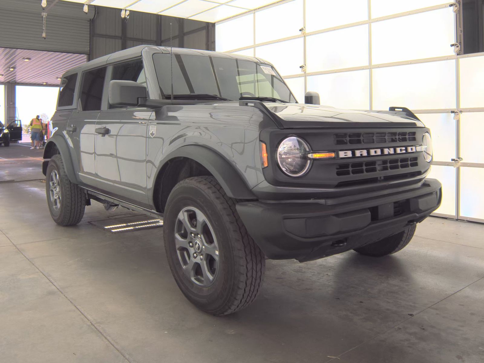 FORD BRONCO - 4