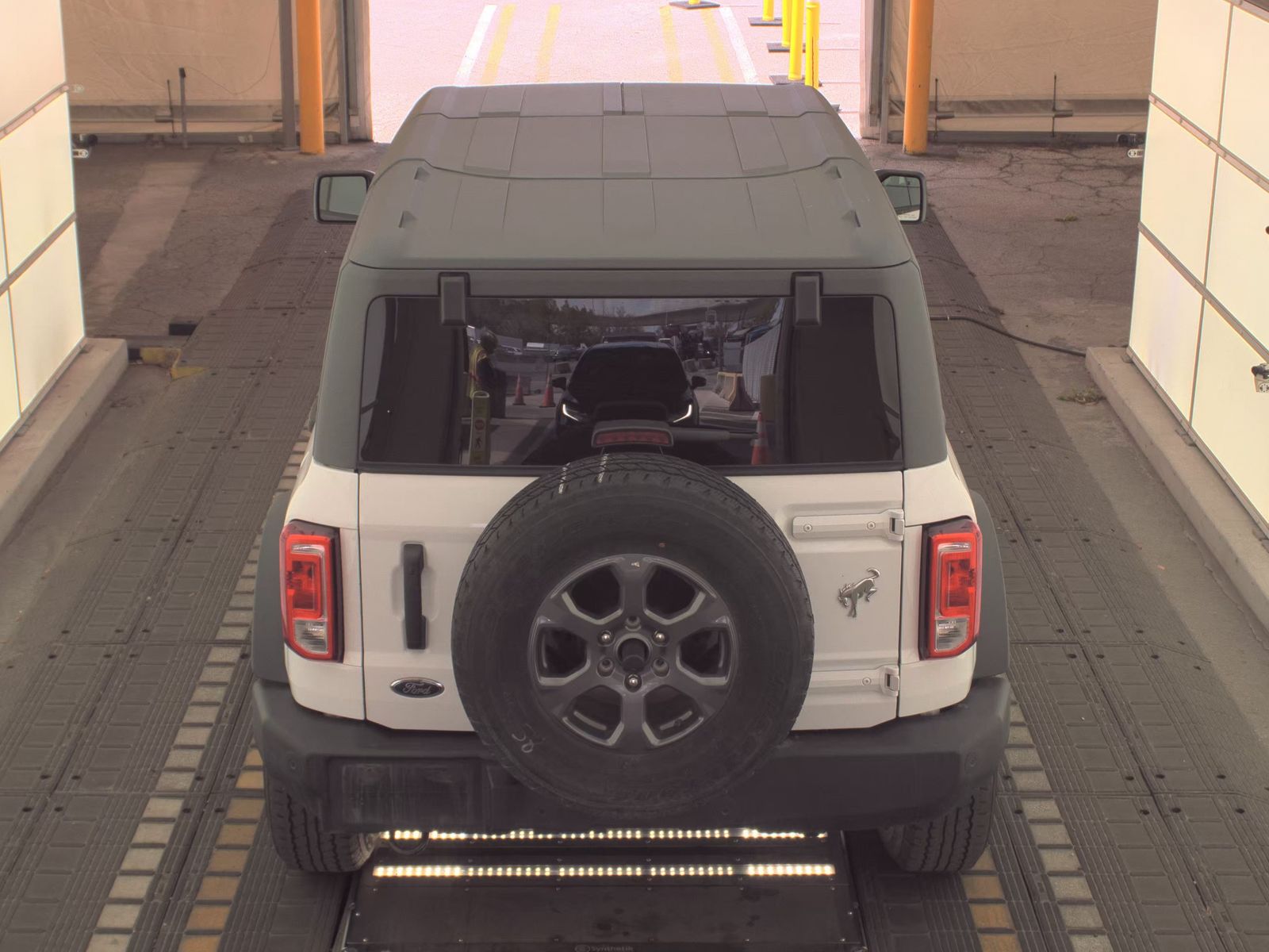 FORD BRONCO - 6