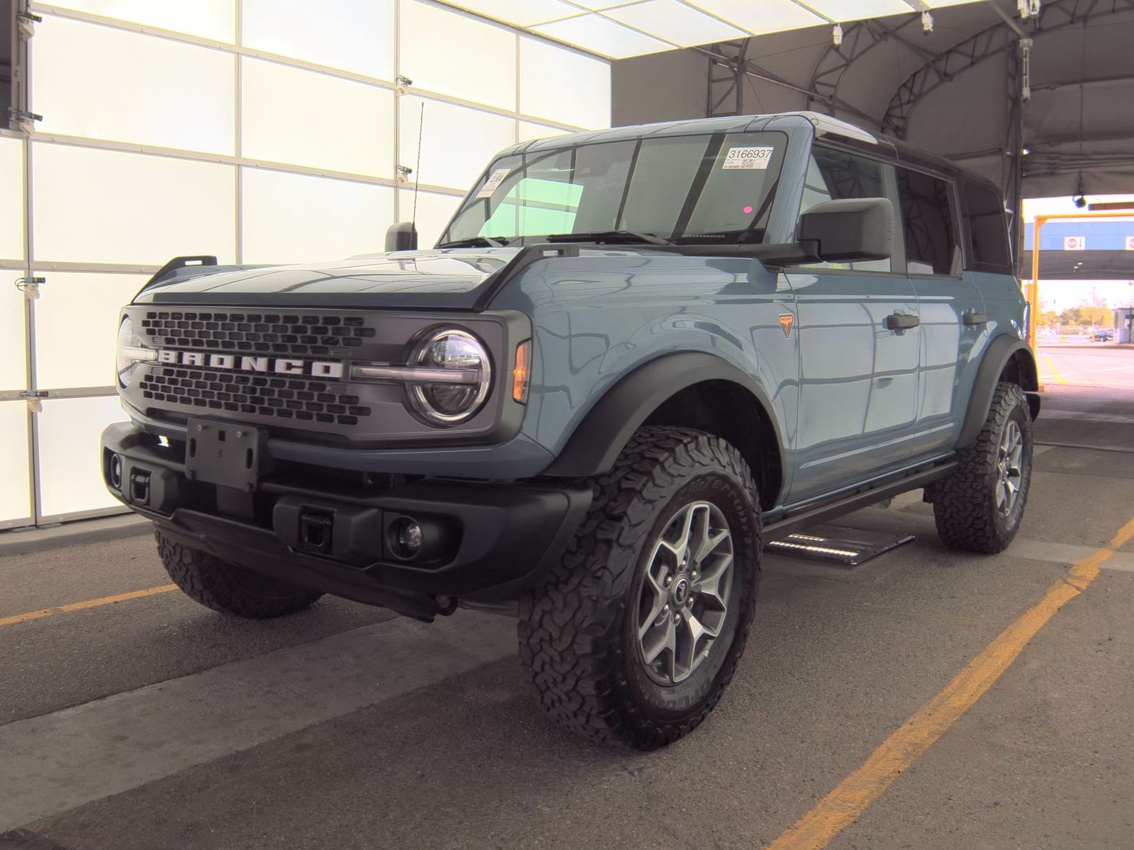 FORD BRONCO - 1