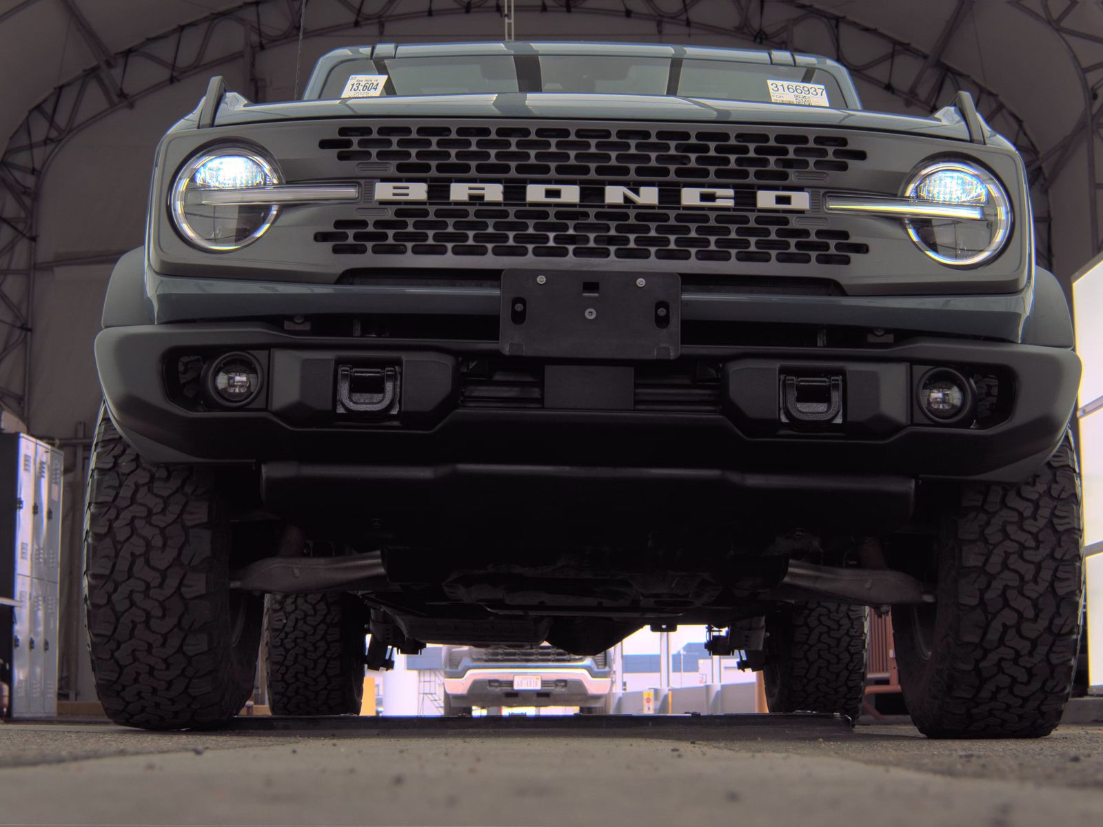 FORD BRONCO - 4