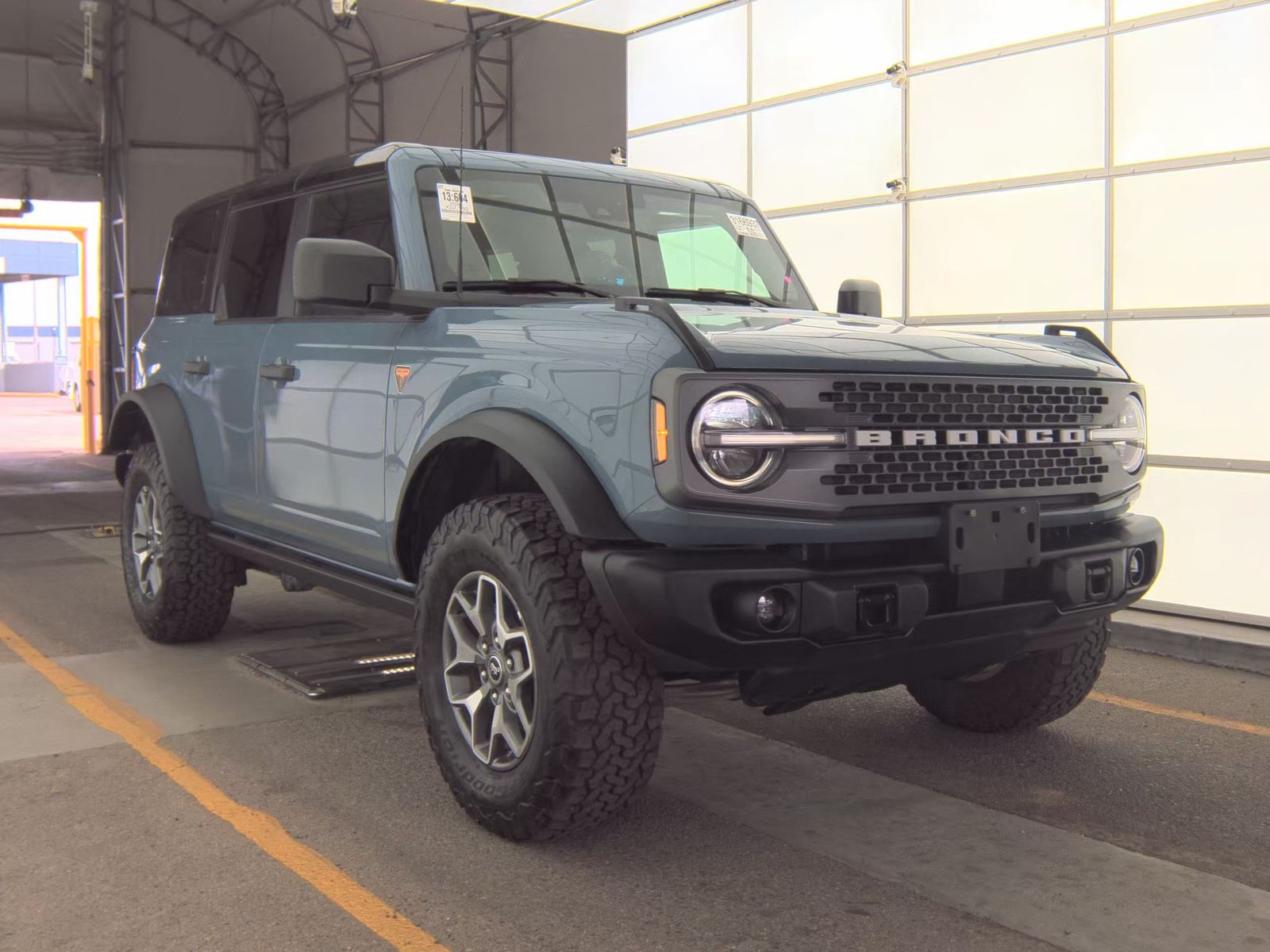 FORD BRONCO - 5