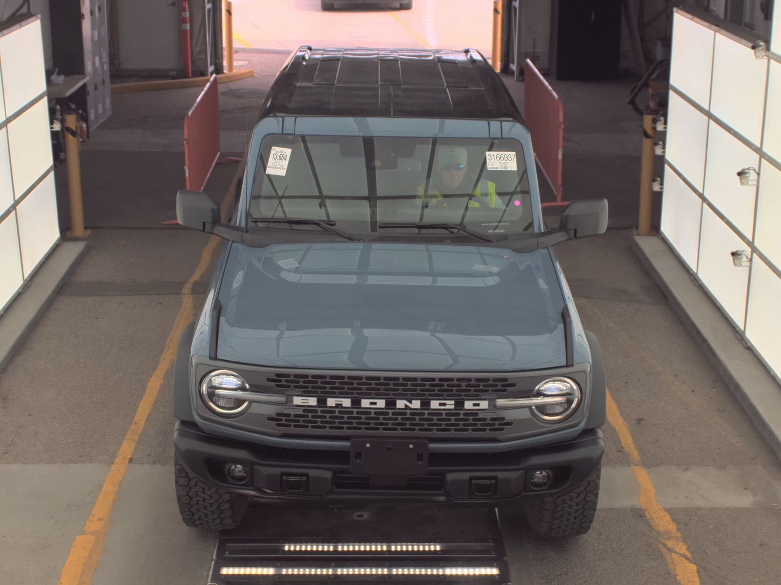 FORD BRONCO - 3