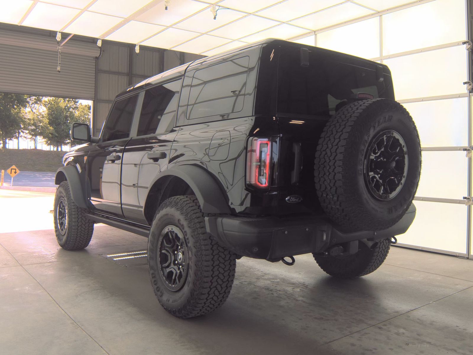 FORD BRONCO - 9