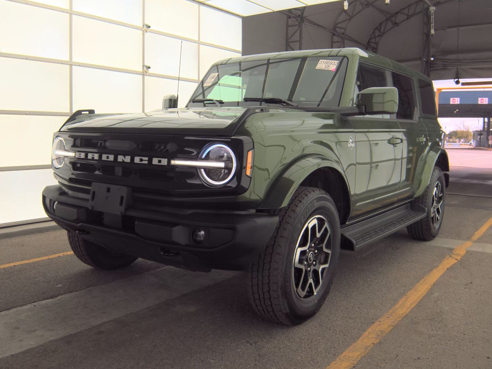 FORD BRONCO - 1
