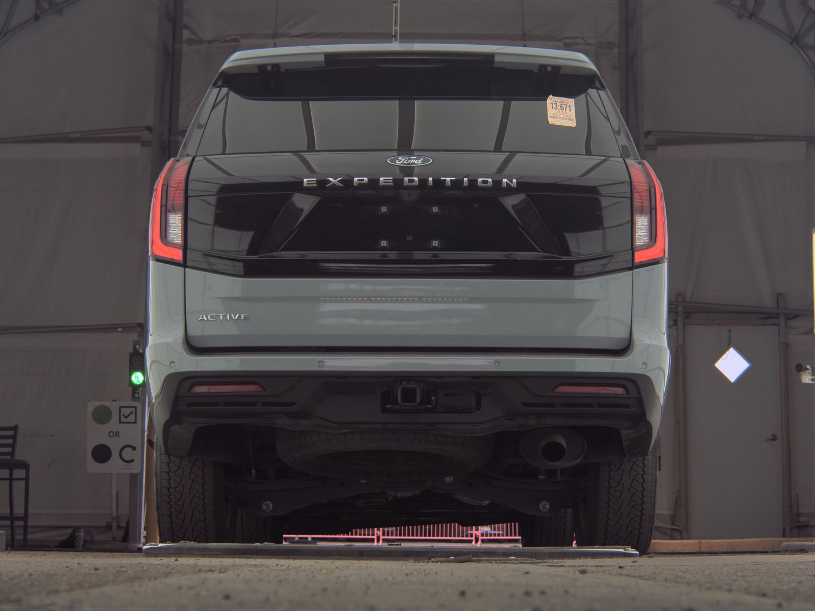 FORD EXPEDITION - 8
