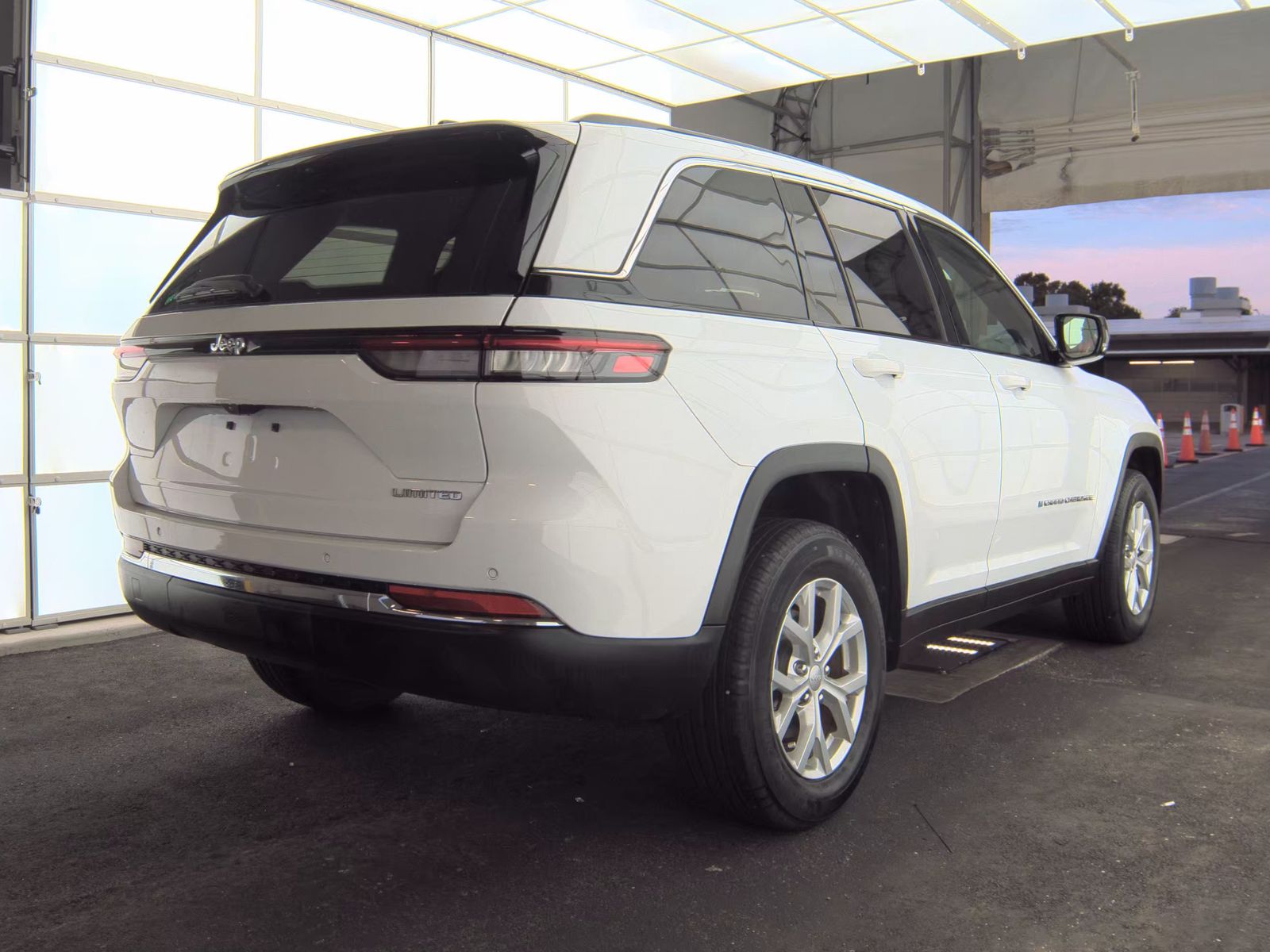 2023 Jeep Grand Cherokee Limited RWD