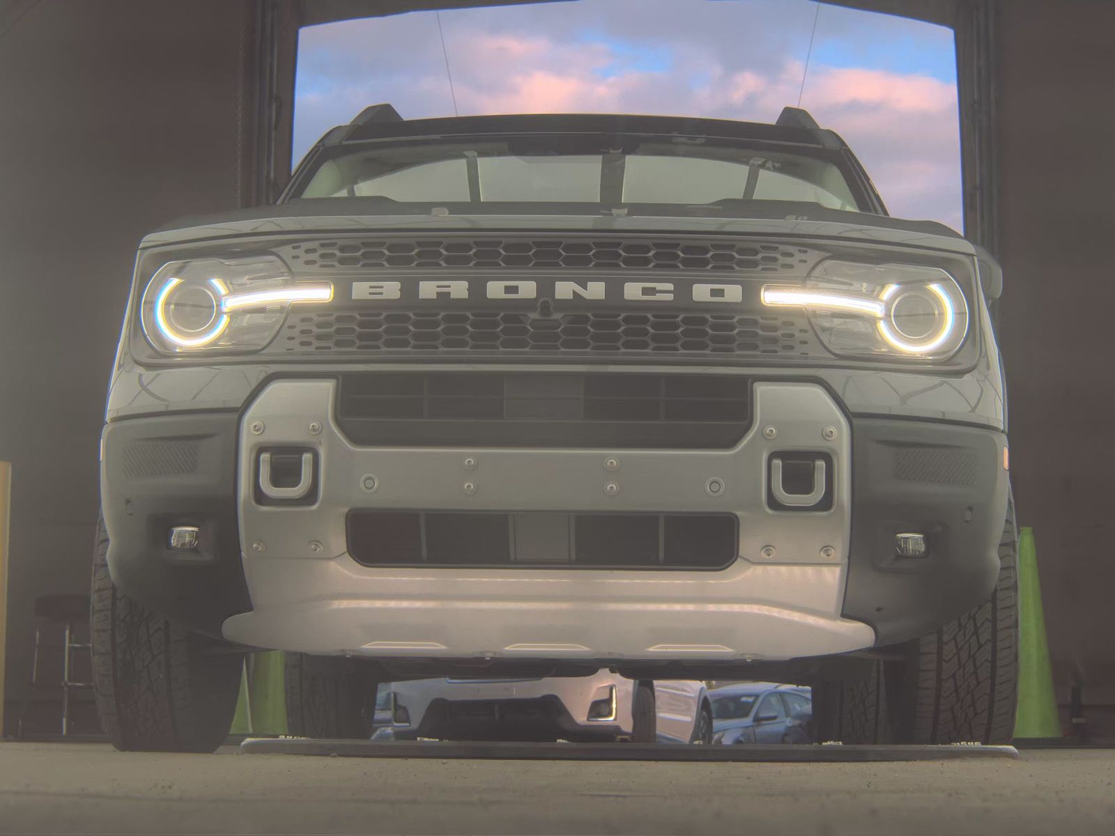 FORD BRONCO - 4