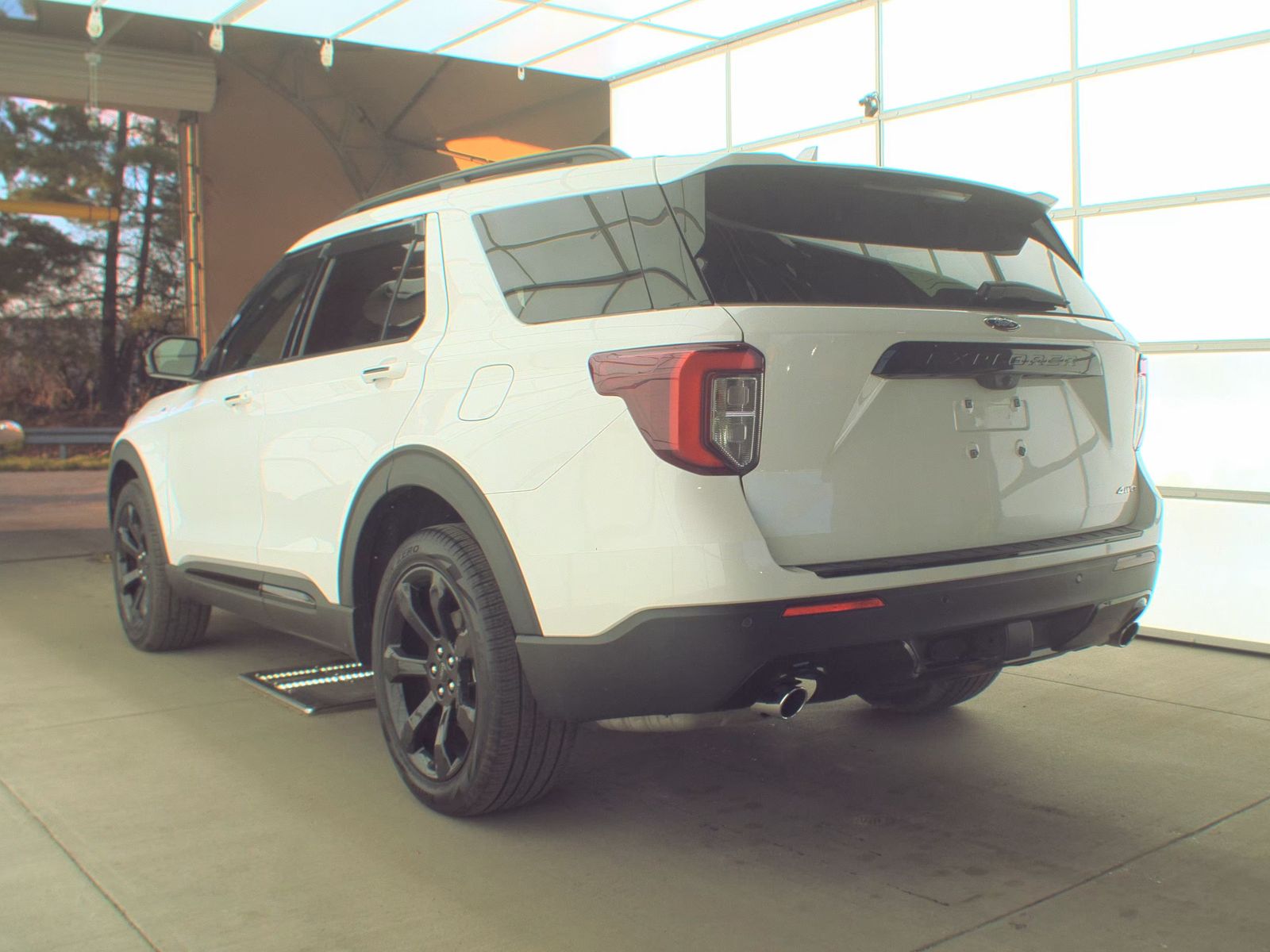 FORD EXPLORER - 9