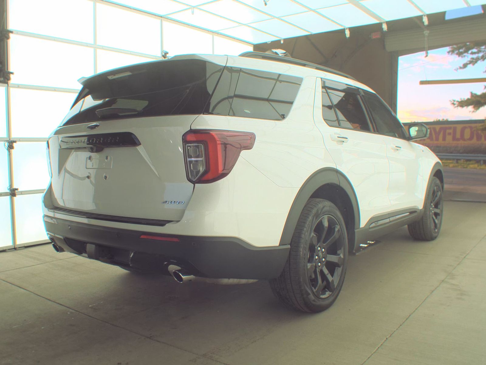 FORD EXPLORER - 6