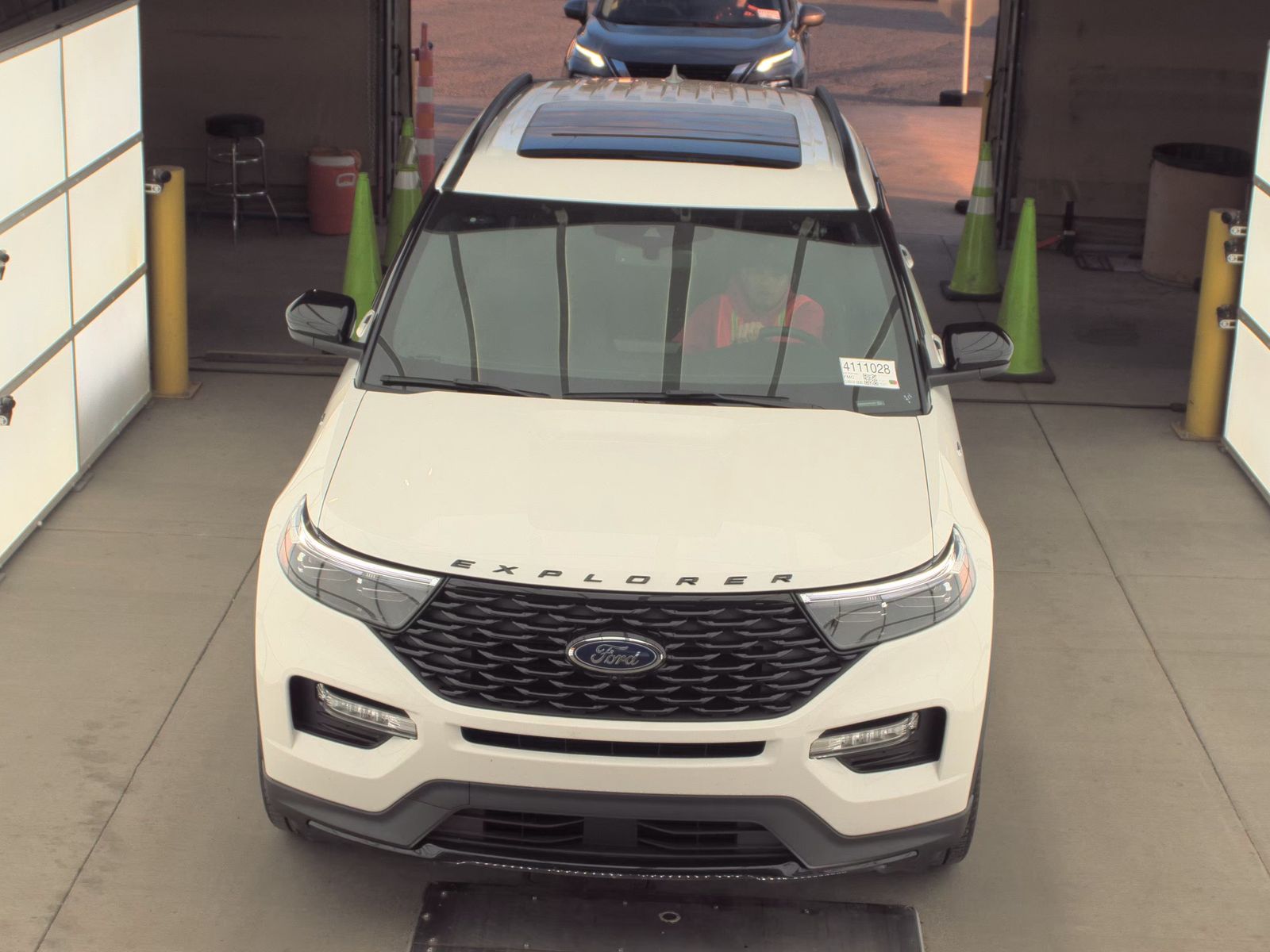 FORD EXPLORER - 3