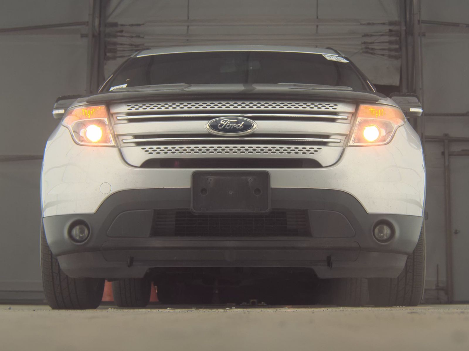 FORD EXPLORER - 4