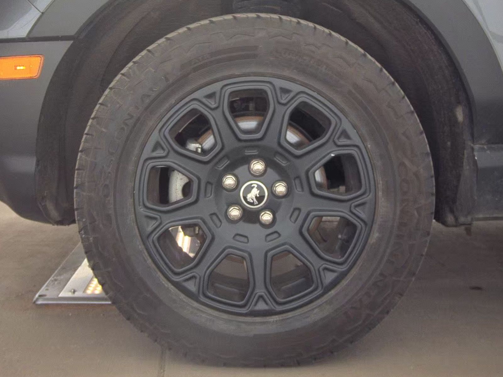 FORD BRONCO - 10