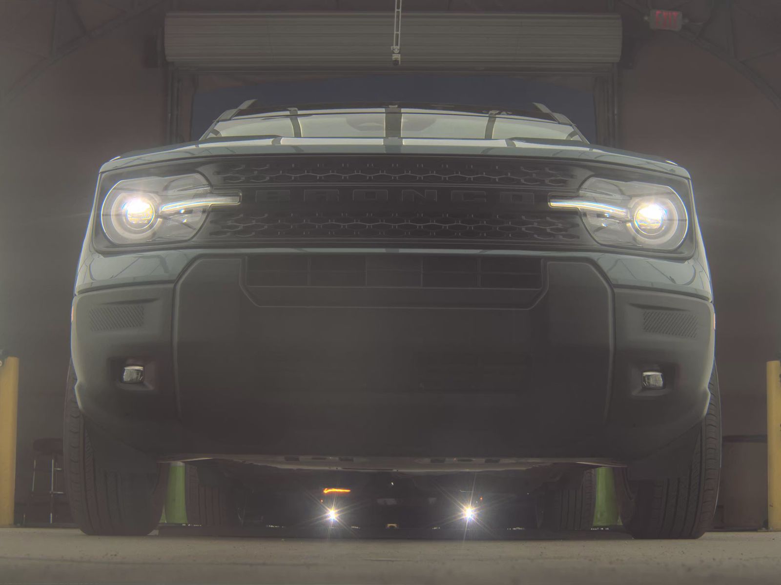 FORD BRONCO - 4
