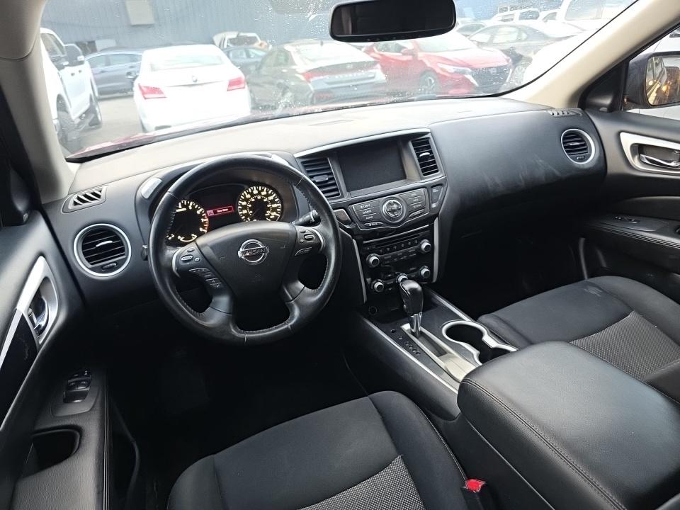 2019 Nissan Pathfinder SV FWD