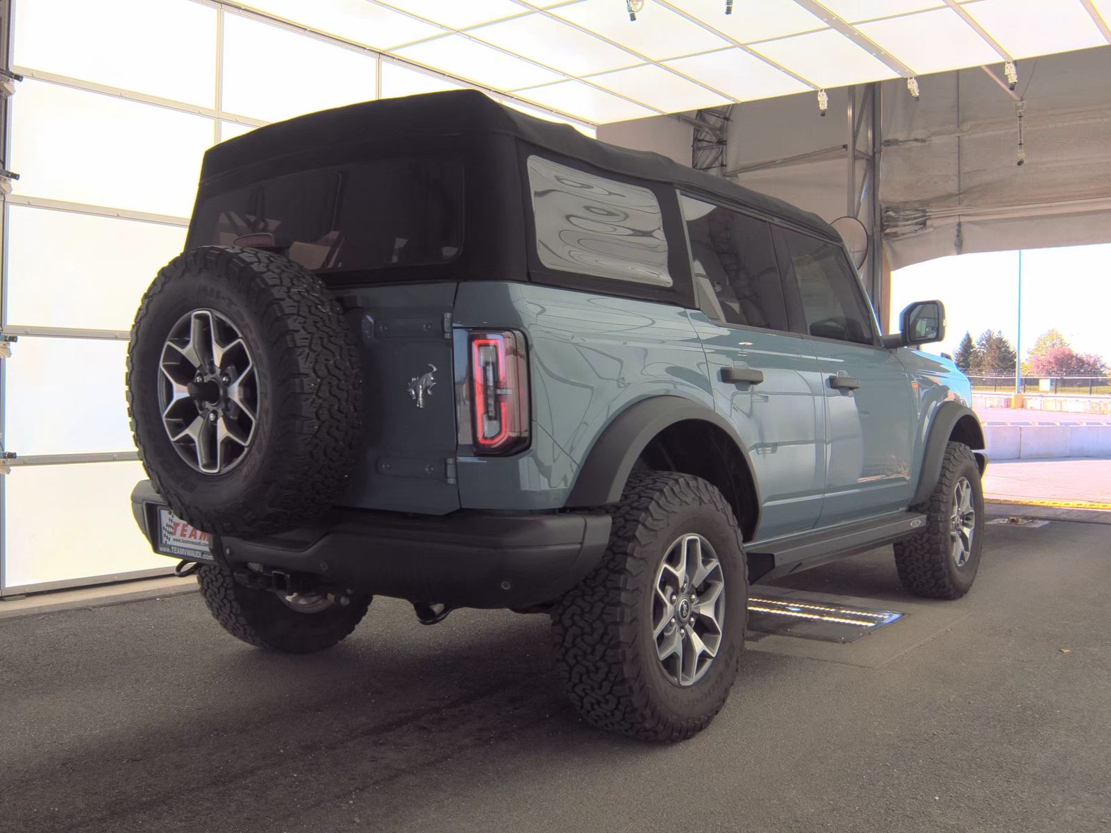 FORD BRONCO - 5