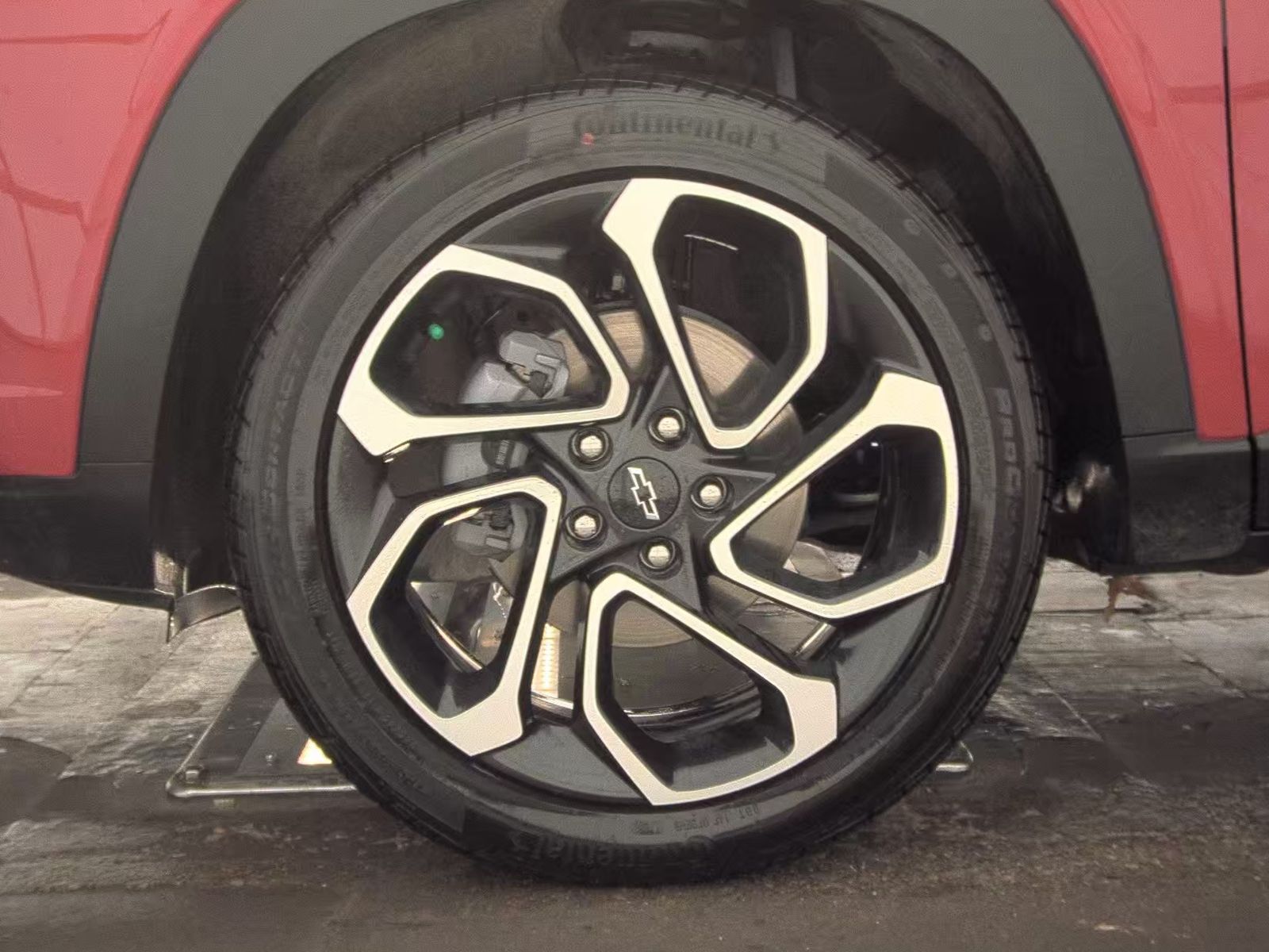CHEVROLET TRAX - 10