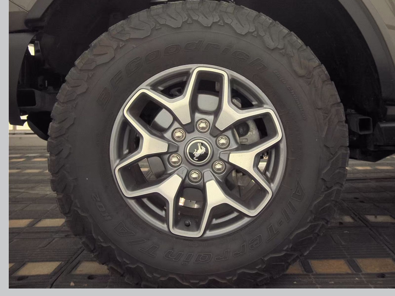 FORD BRONCO - 10