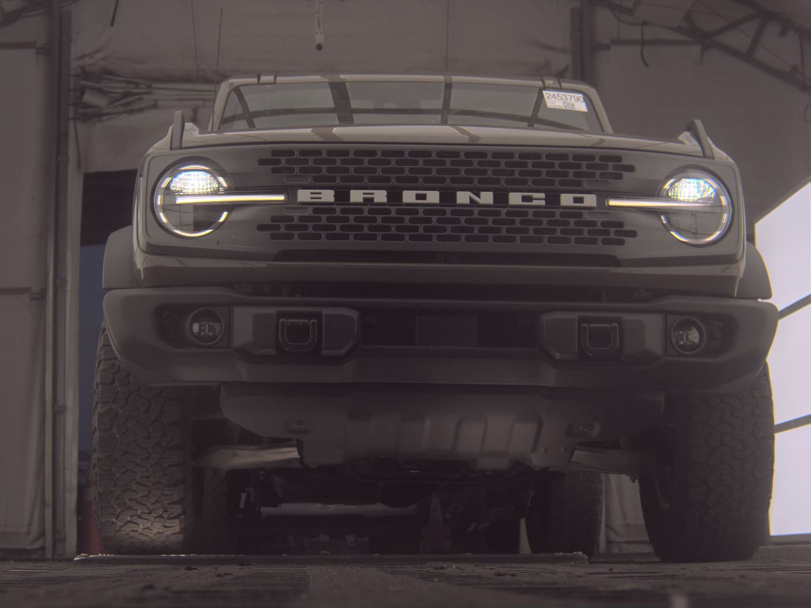 FORD BRONCO - 4