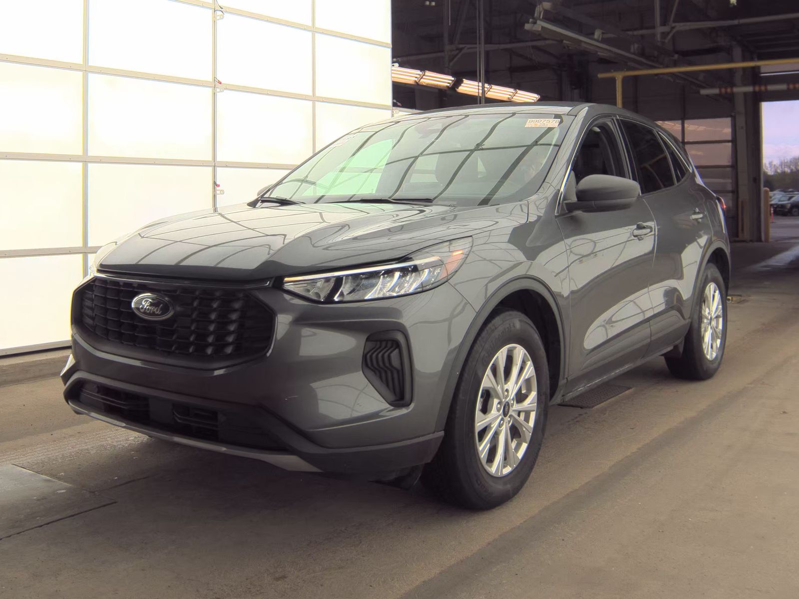 FORD ESCAPE - 1
