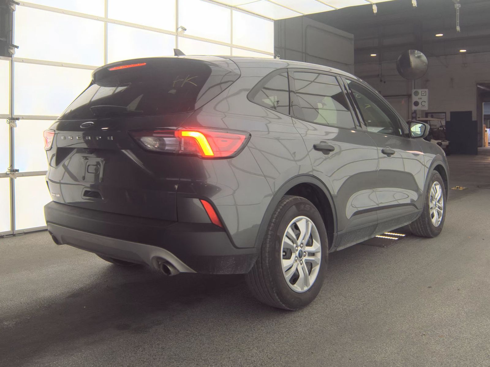 FORD ESCAPE - 6