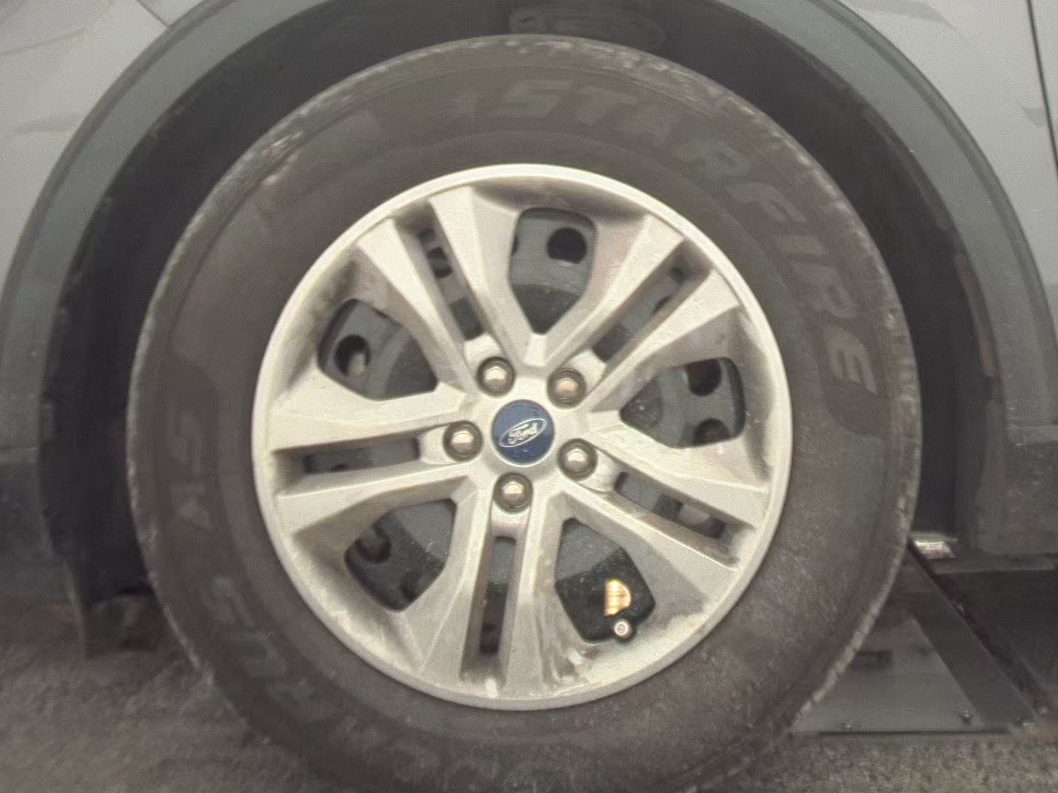 FORD ESCAPE - 10