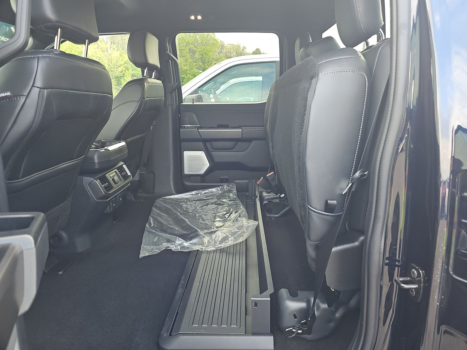 2025 Ford F-150 Hybrid Lariat AWD