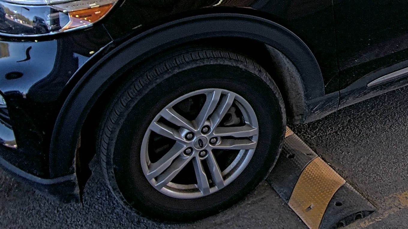 FORD EXPLORER - 8