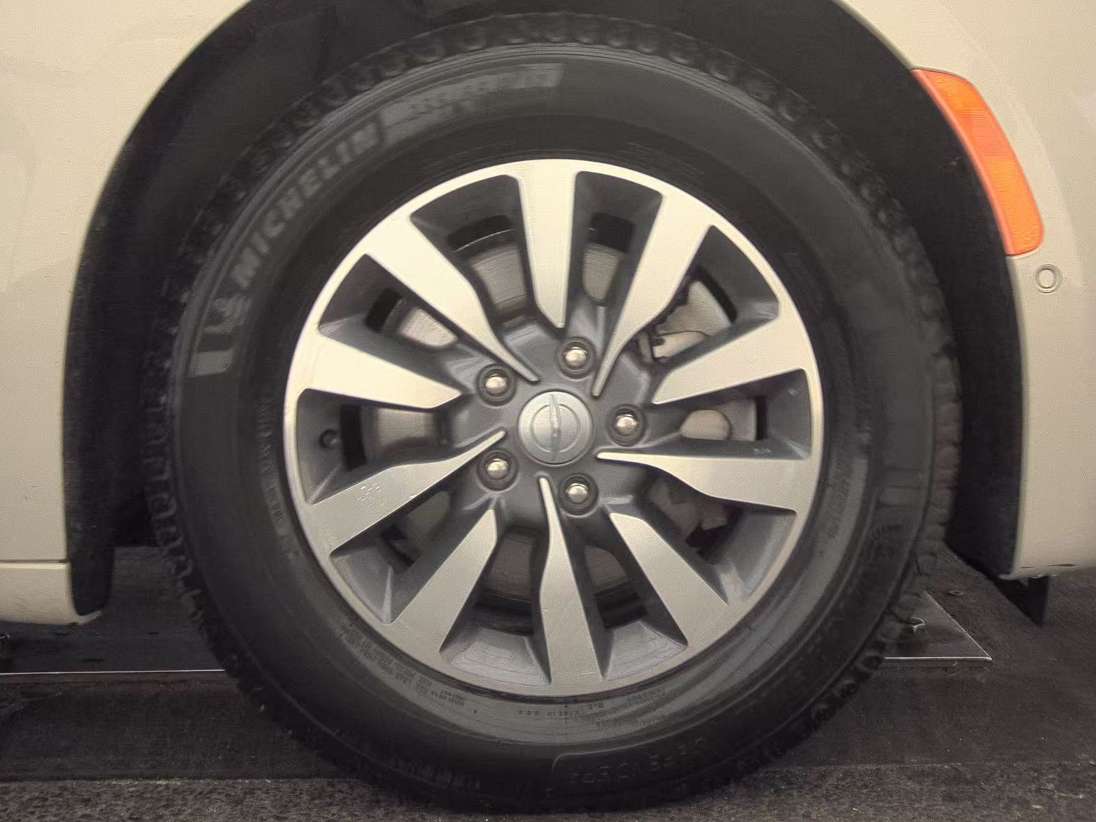 2020 Chrysler Pacifica Hybrid Limited FWD