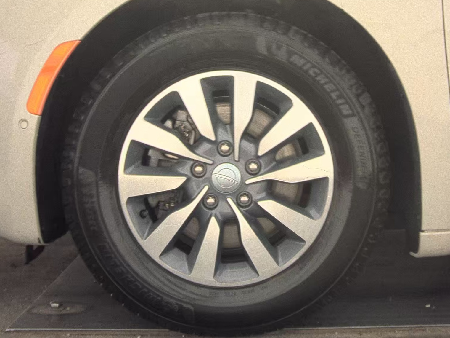 2020 Chrysler Pacifica Hybrid Limited FWD