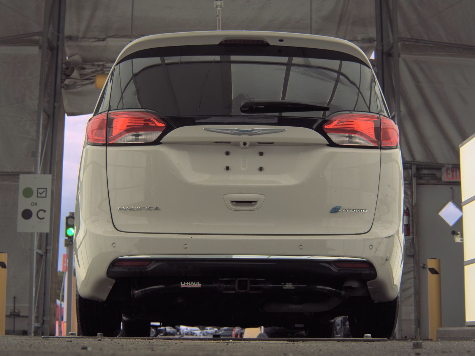 2020 Chrysler Pacifica Hybrid Limited FWD