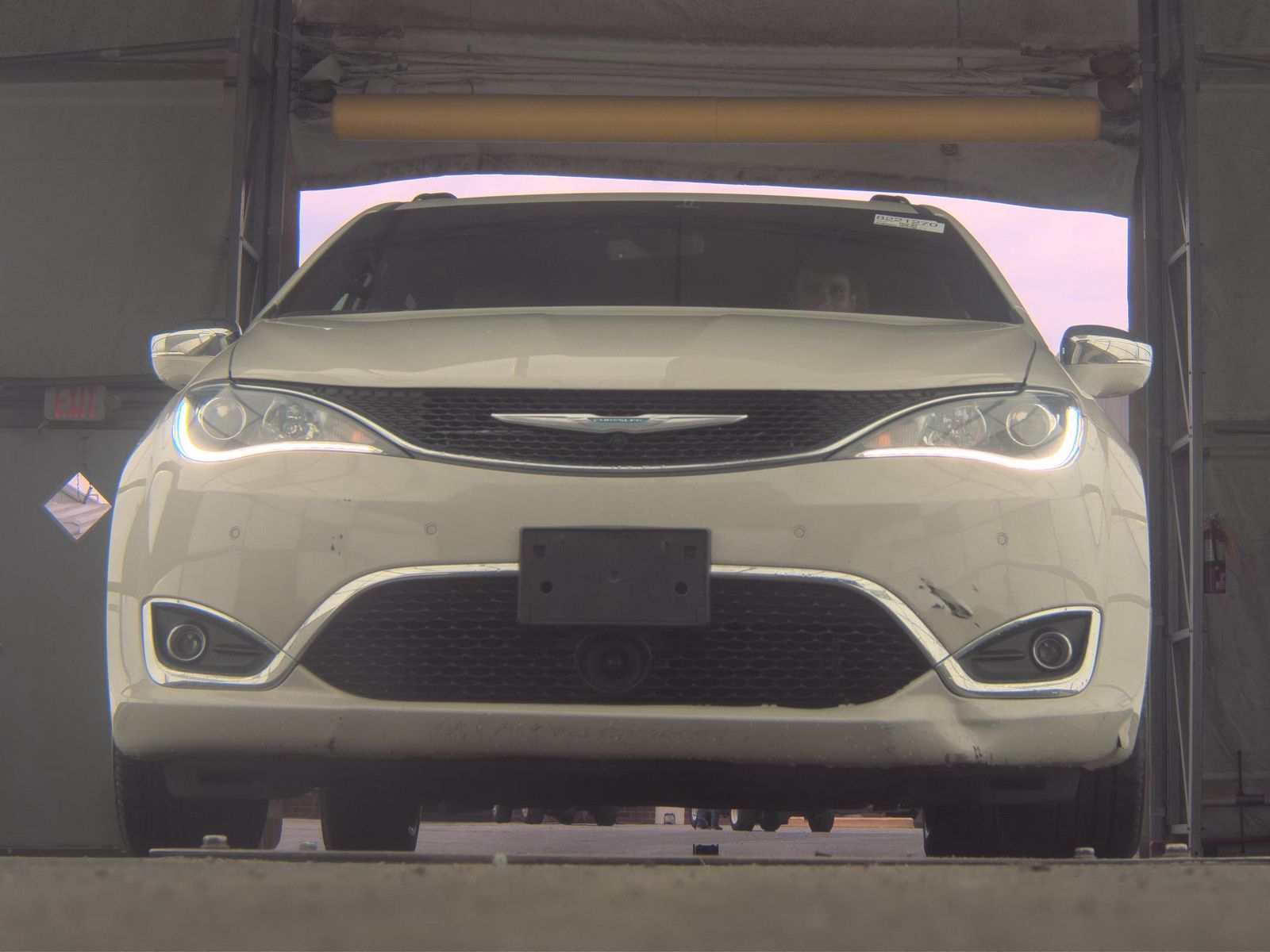 2020 Chrysler Pacifica Hybrid Limited FWD