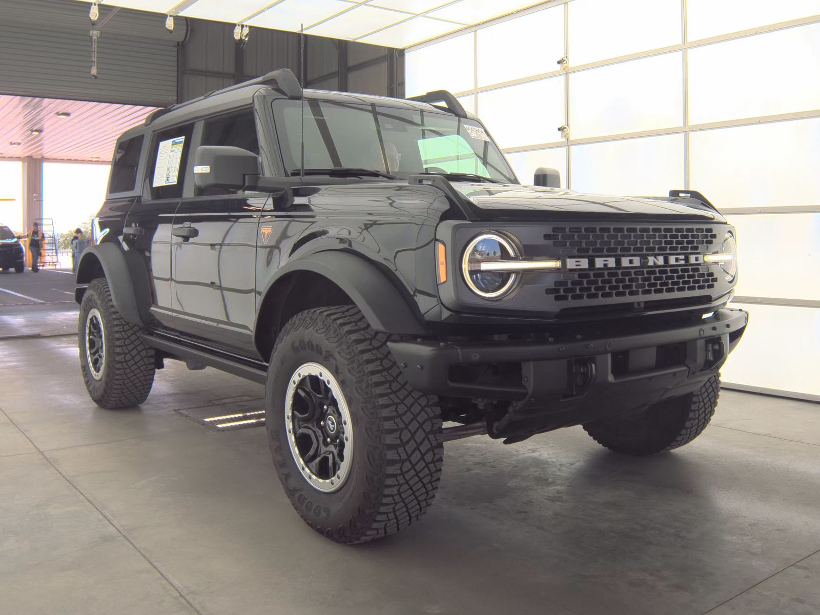 FORD BRONCO - 4