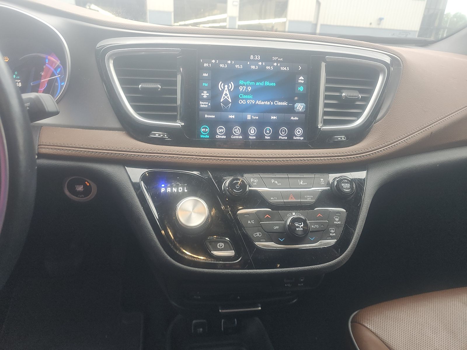 2020 Chrysler Pacifica Hybrid Limited FWD