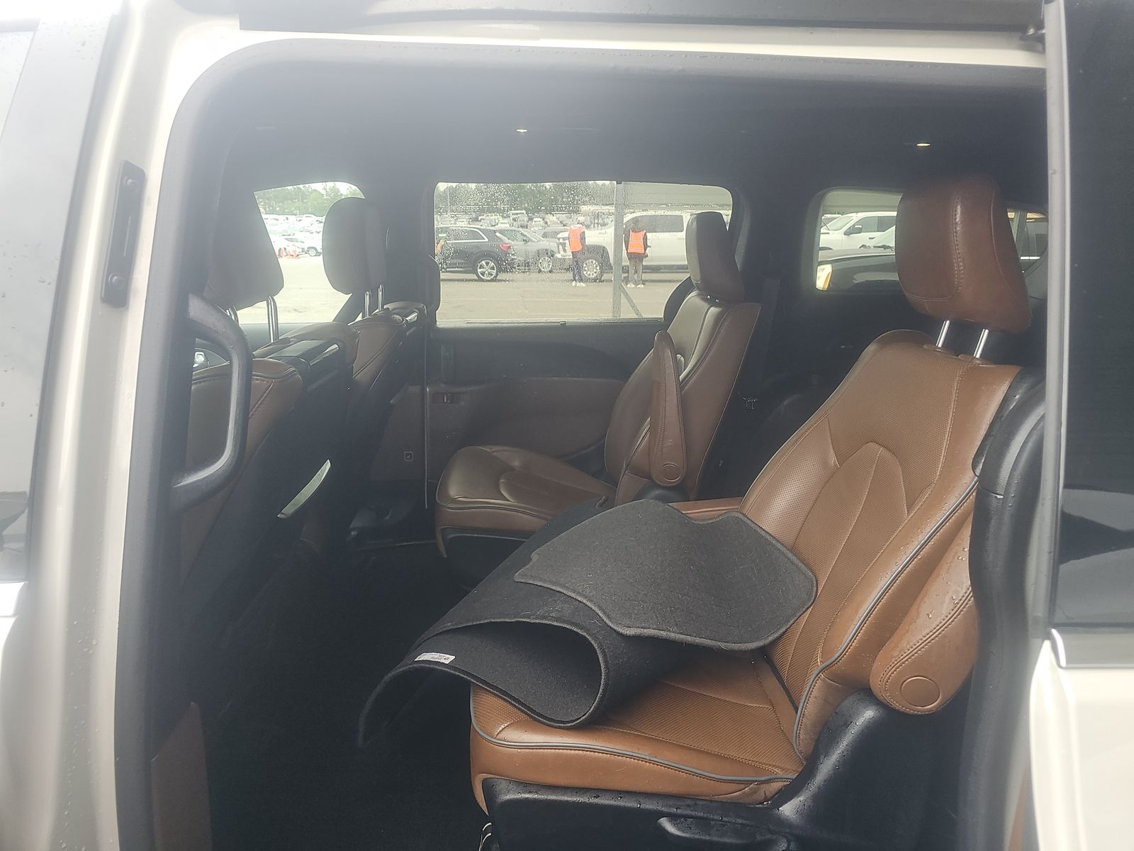 2020 Chrysler Pacifica Hybrid Limited FWD