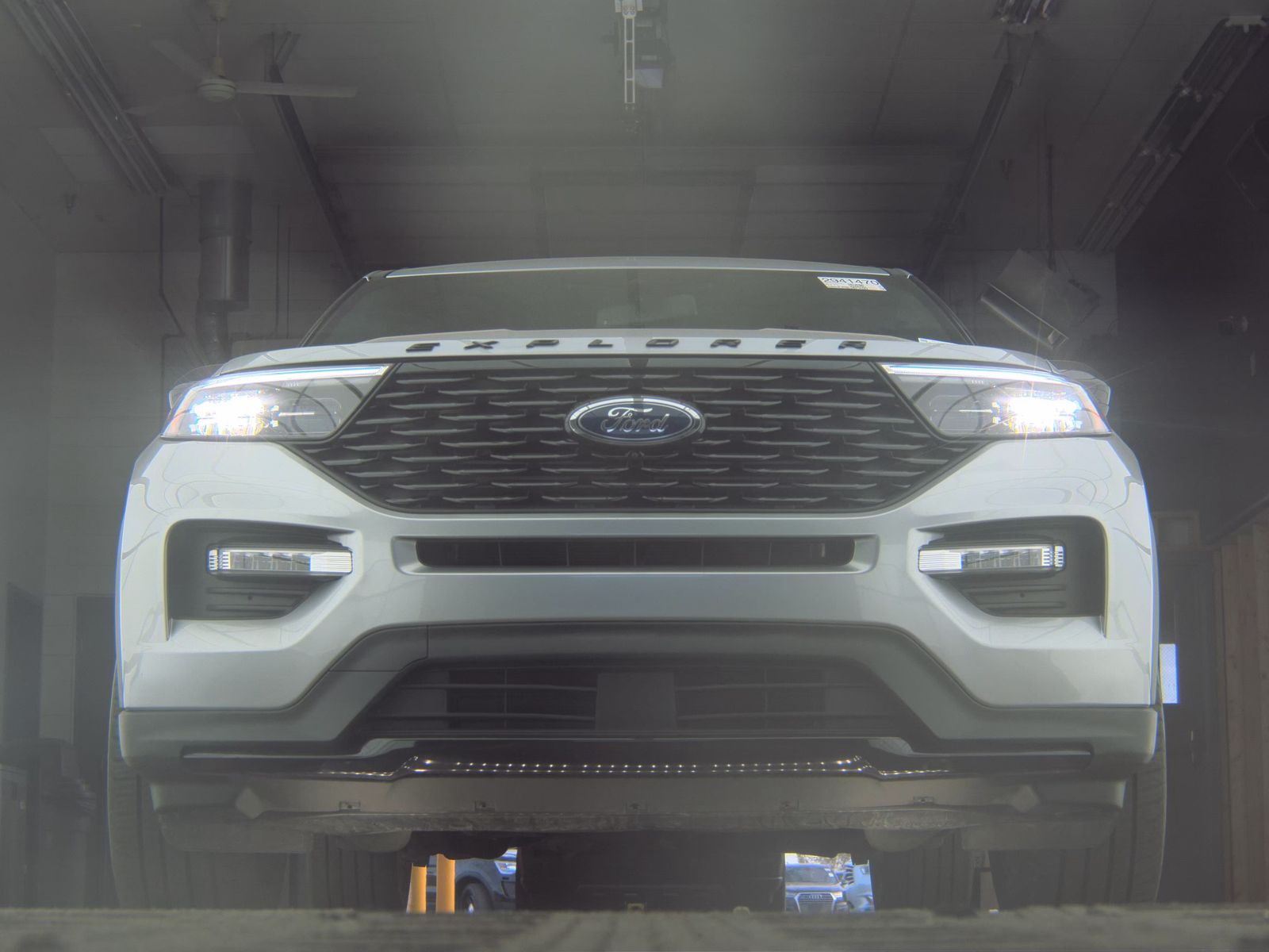 FORD EXPLORER - 4