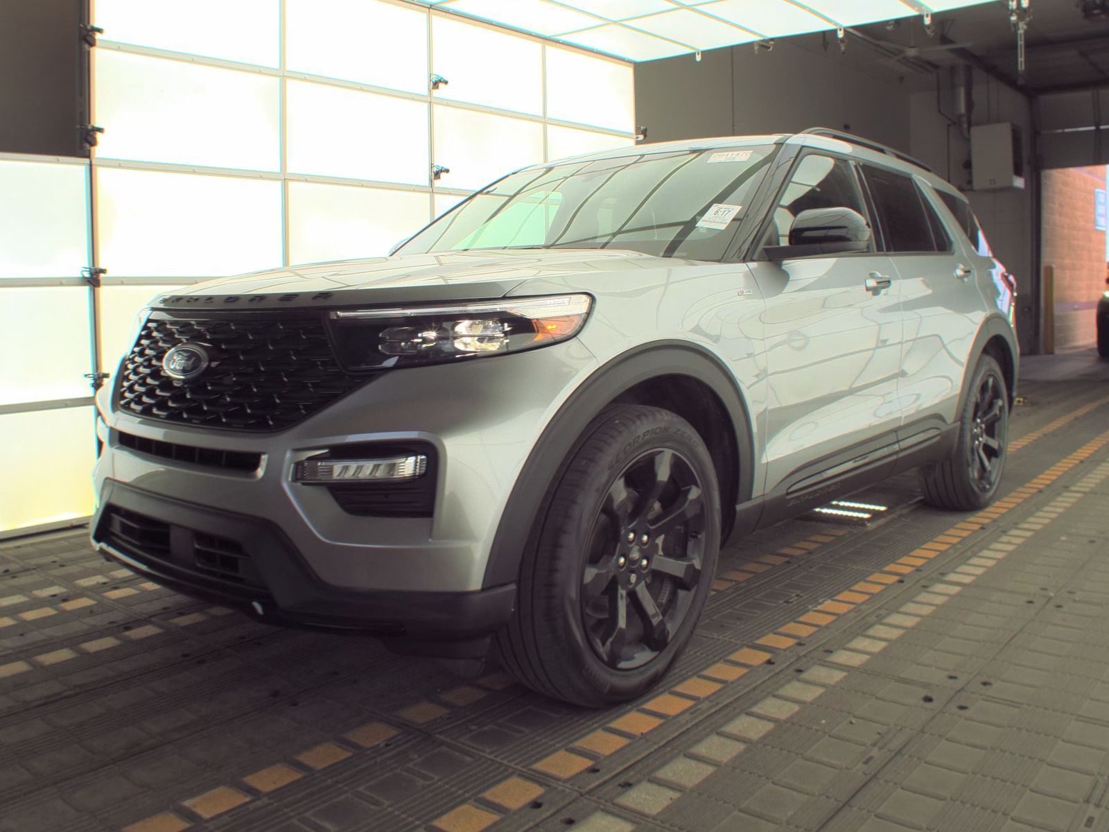 FORD EXPLORER - 1
