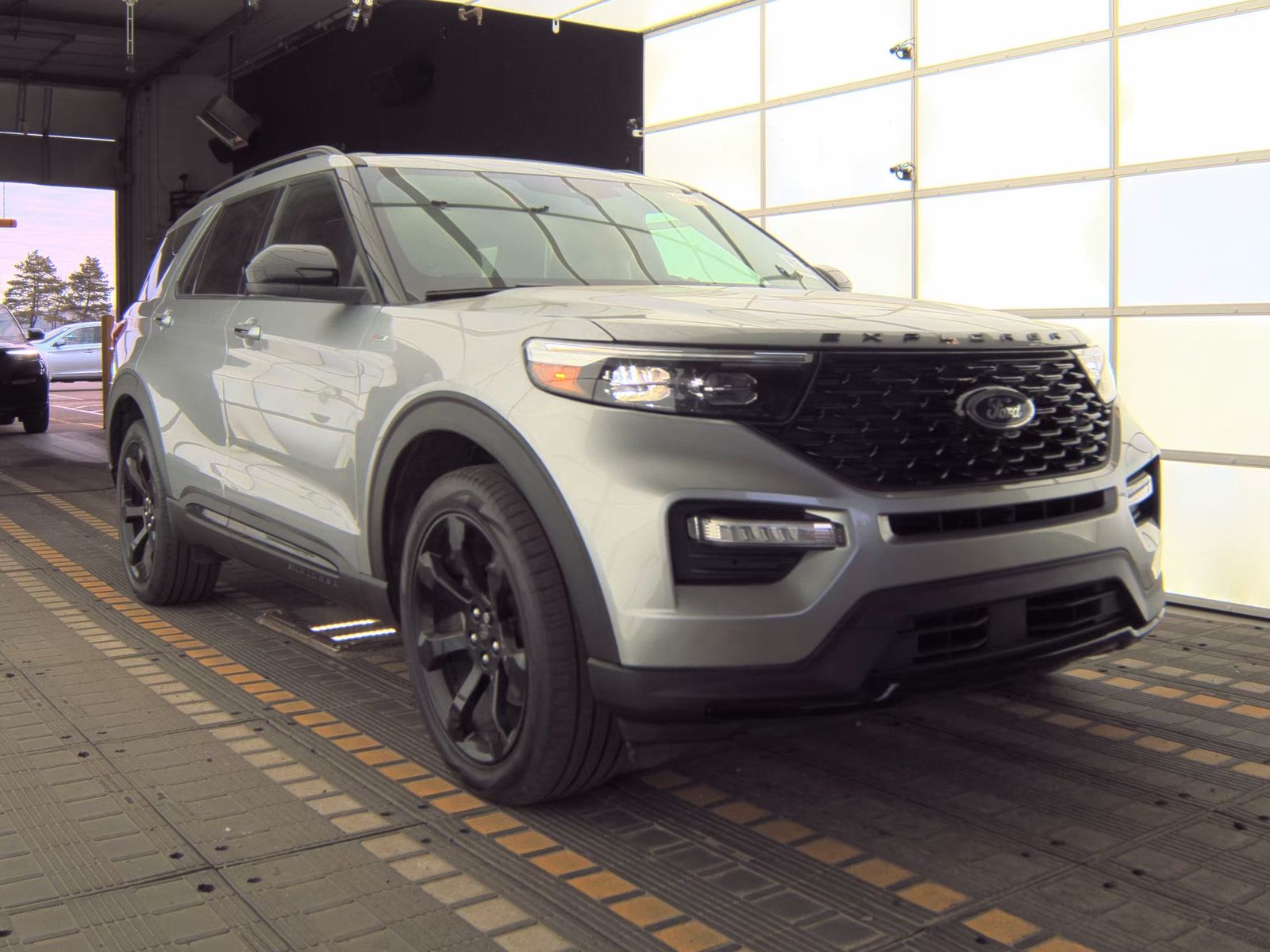 FORD EXPLORER - 5