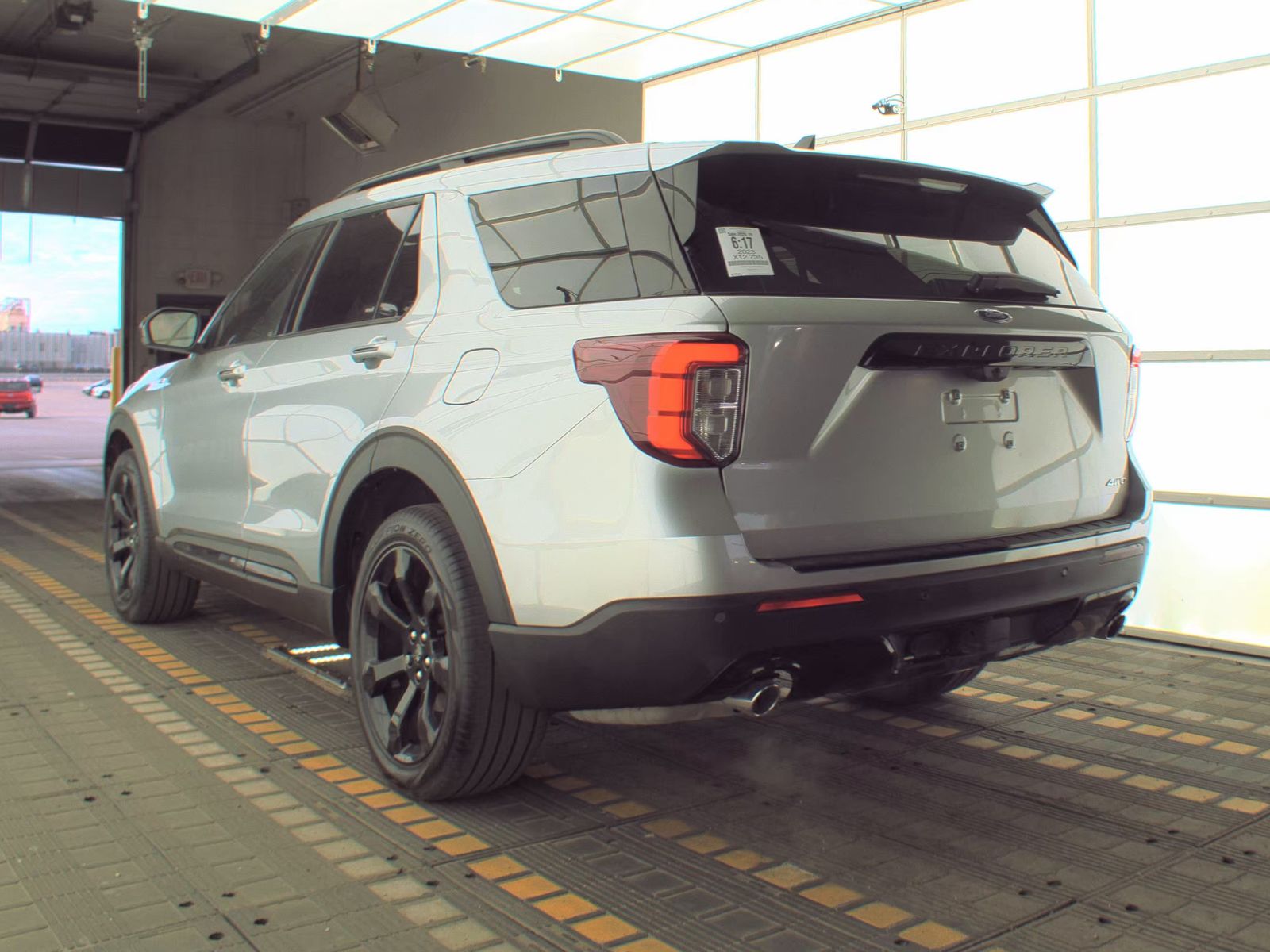 FORD EXPLORER - 9