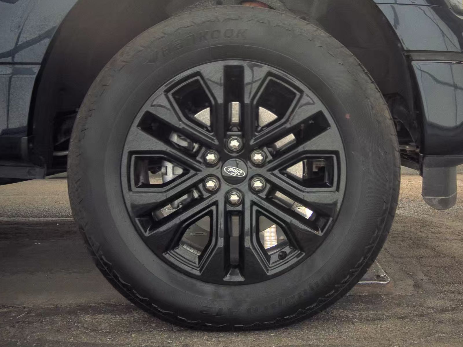 2025 Ford F-150 Hybrid Lariat AWD