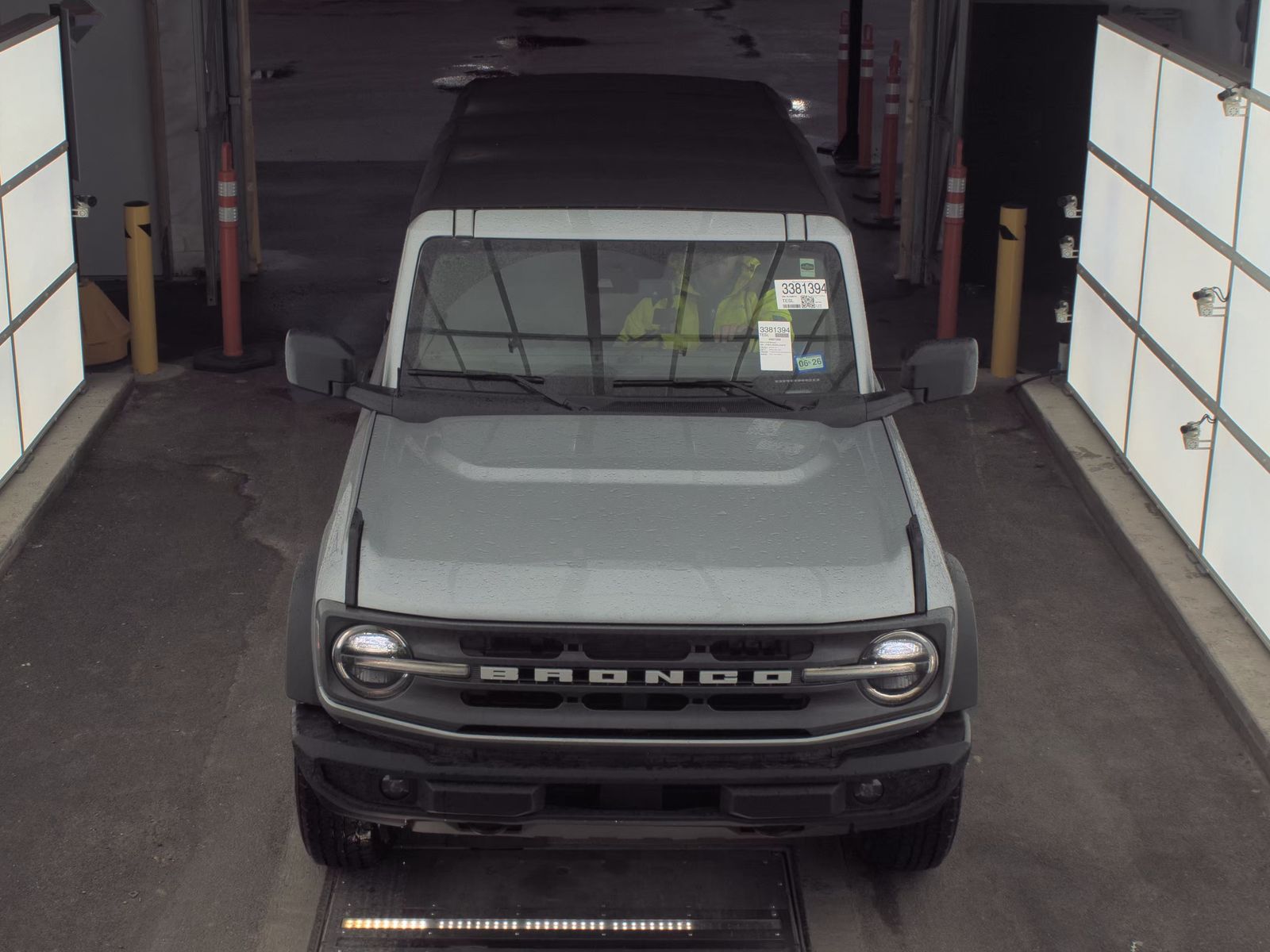 FORD BRONCO - 3