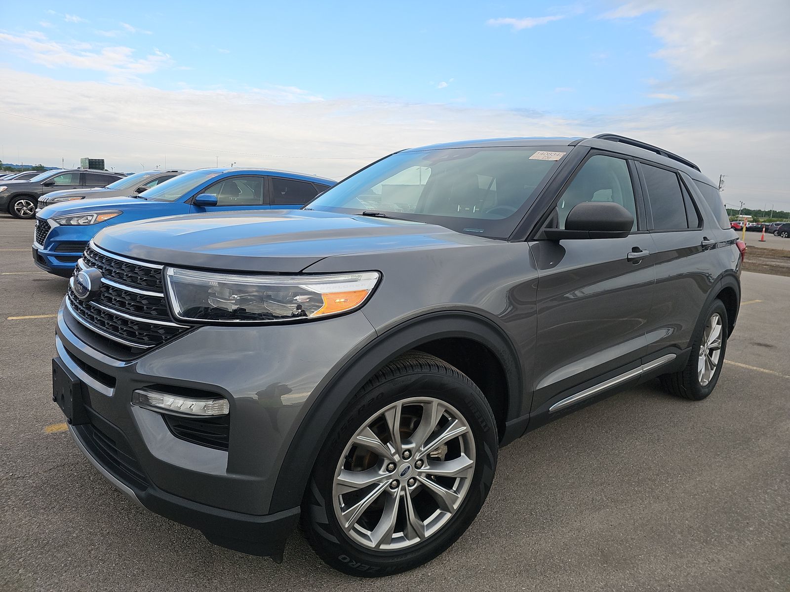 FORD EXPLORER - 1