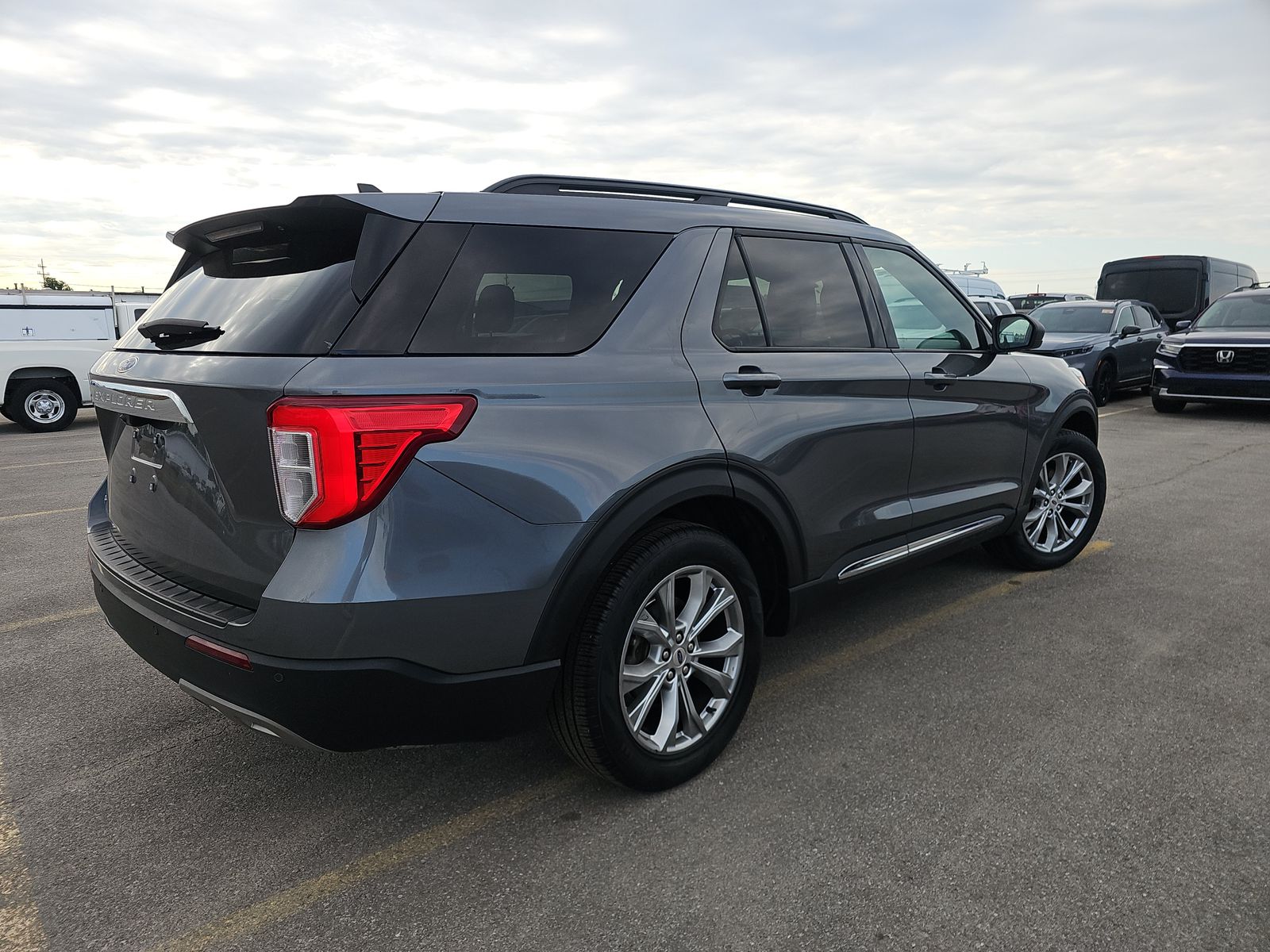 FORD EXPLORER - 5