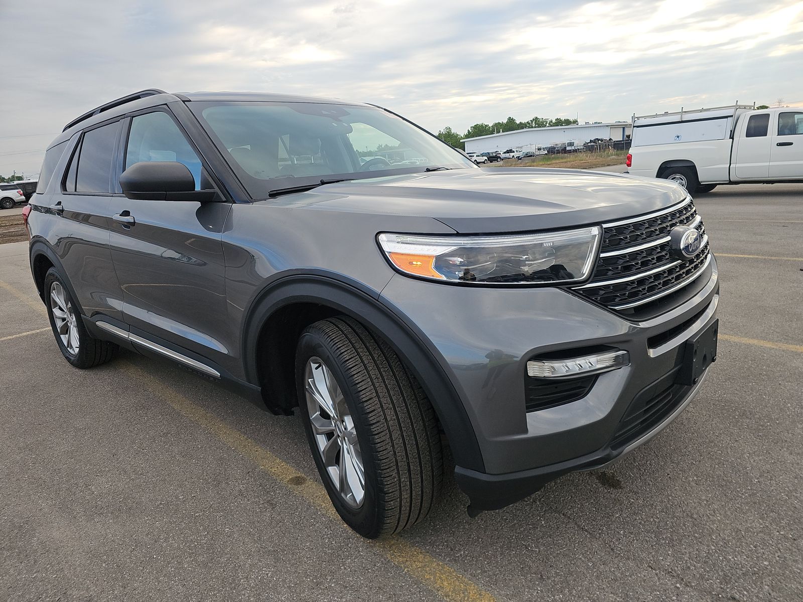 FORD EXPLORER - 4