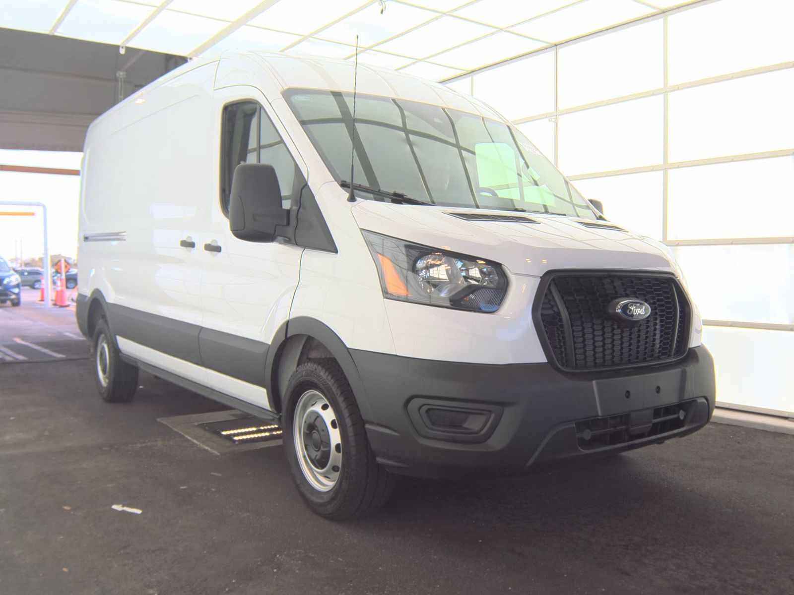 FORD TRANSIT 250 - 5