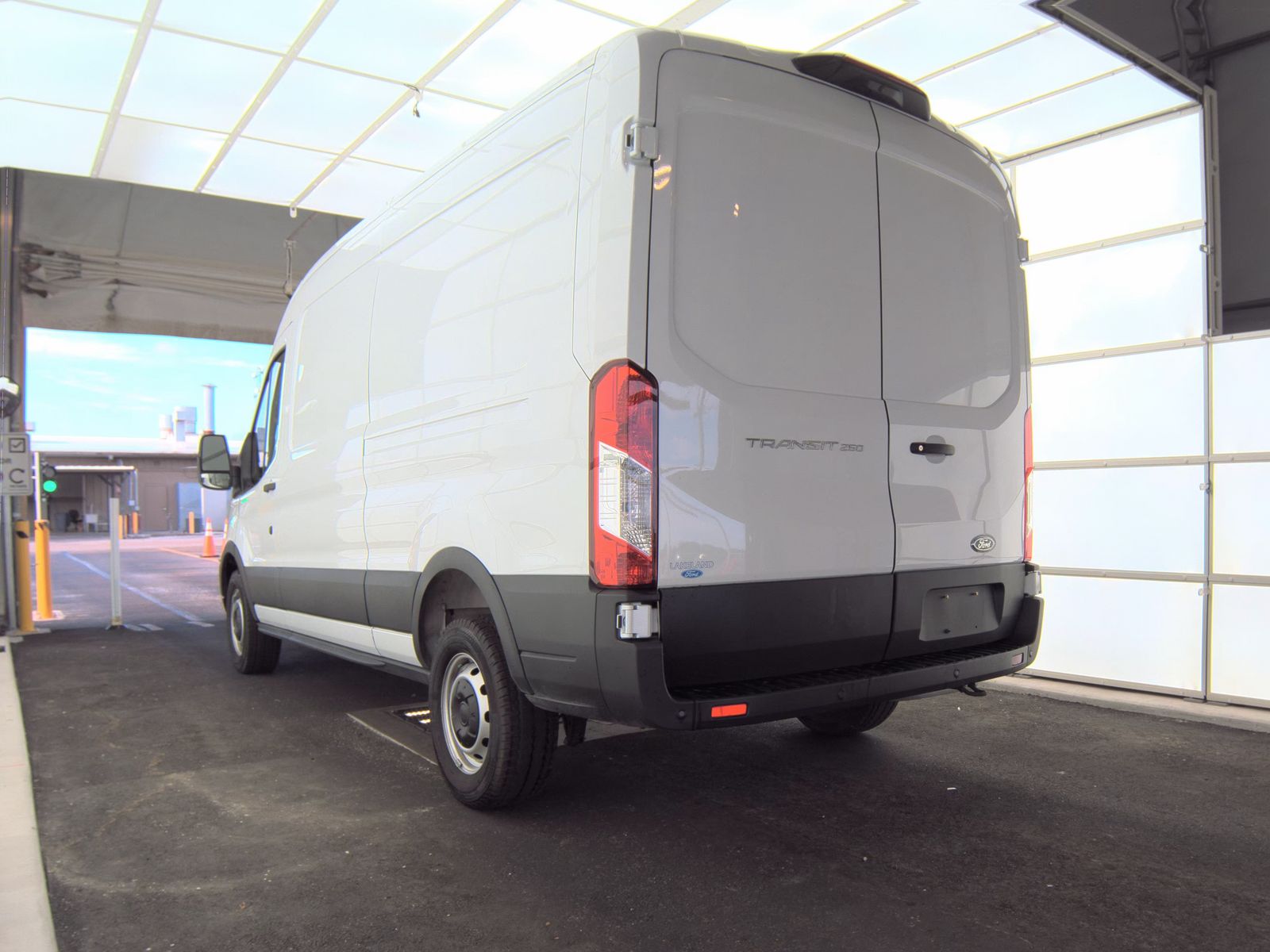 FORD TRANSIT 250 - 9