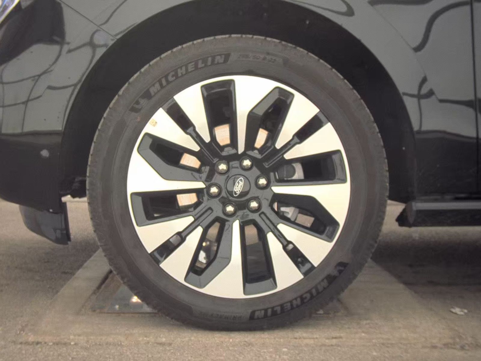 FORD EXPEDITION MAX - 10